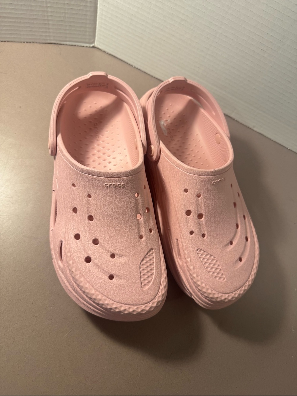 CROCS Grid Clog in Light Pink - Picture 2 of 9